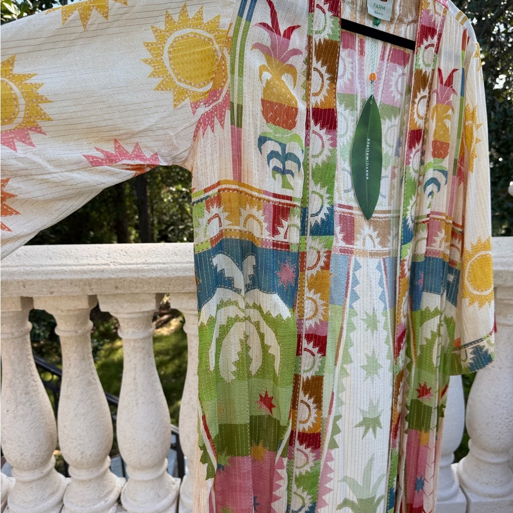 FARM Rio Multicolor Pineapple & Sunprint Open-Front Cape - Picture 5 of 5